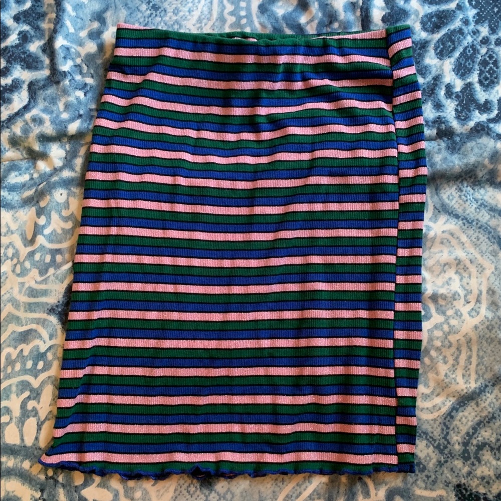 Colorful skirt!